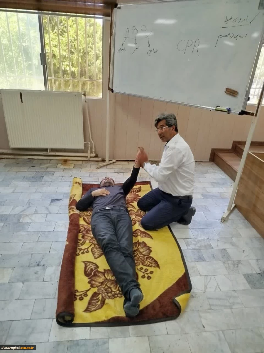 برگزاری دوره تخصصی "امداد و نجات" در آموزشکده با حضور کارشناس ارشد HSE 2
